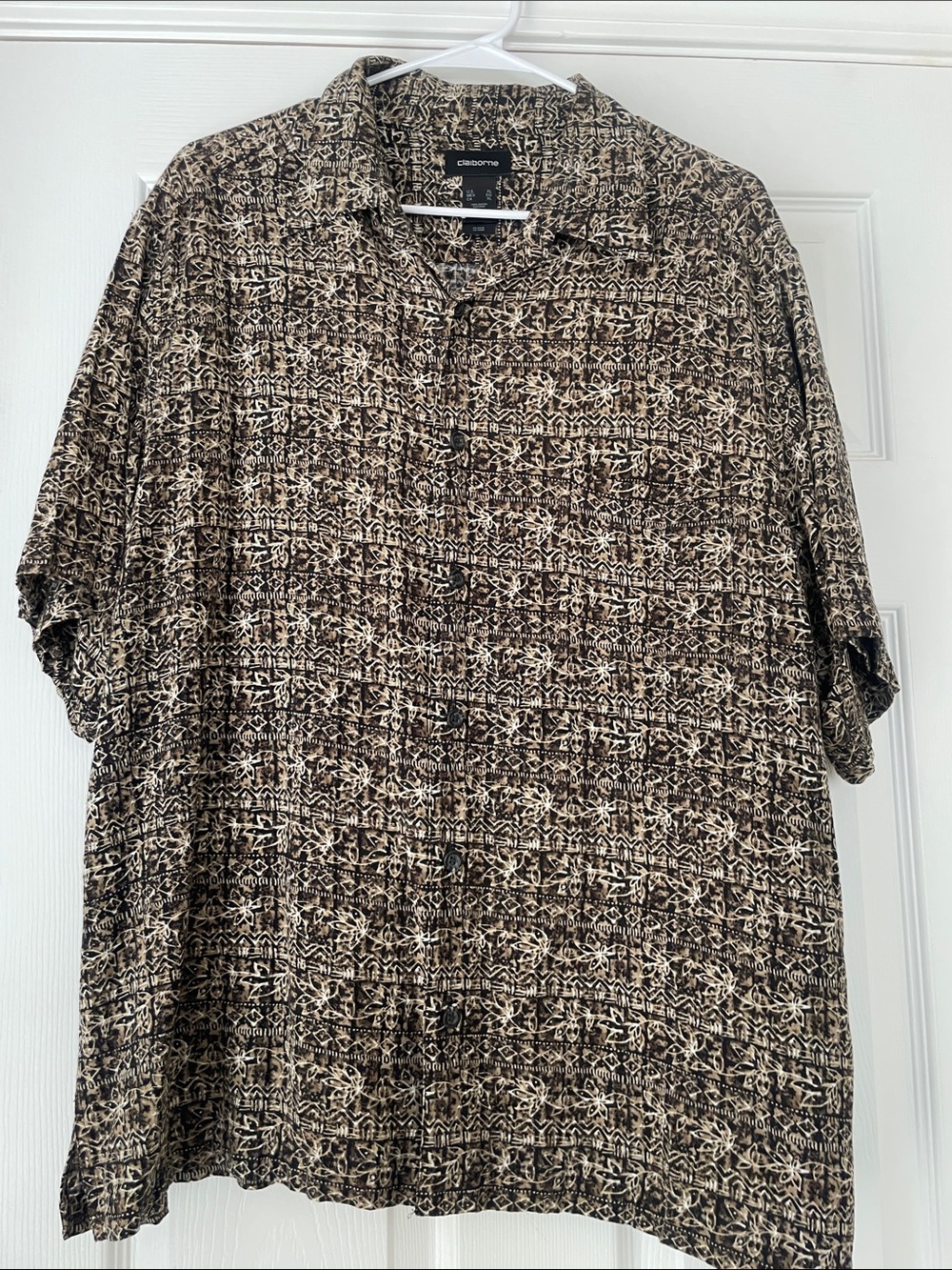 Claiborne Men’s Patterned Button Up Top XL